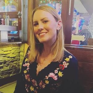 Meet your Posher, Caitlin